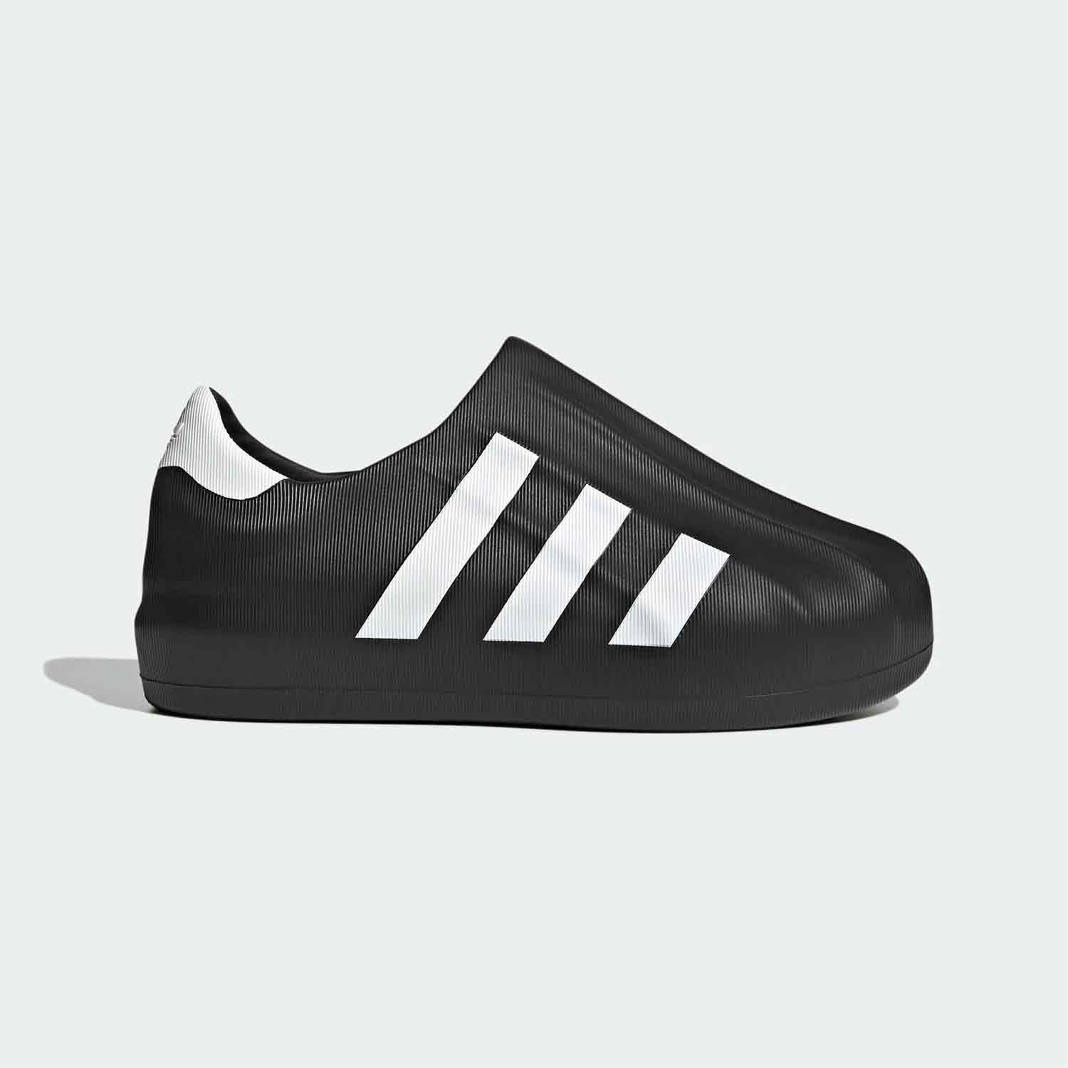 superstar total black