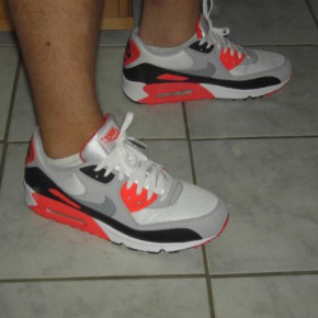 Nike Air MAX 90 "Infrared" back in town...
