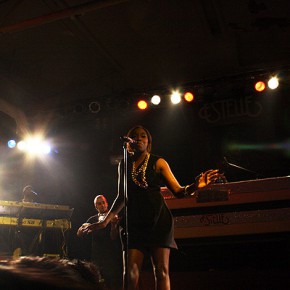 Estelle in der Essigfabrik Estelle in der Essigfabrik