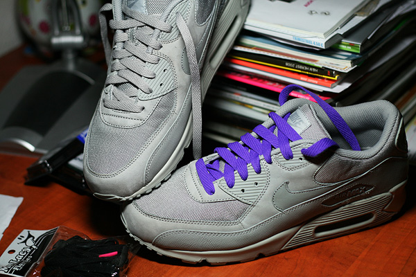 nike air max 90 grey purple laces